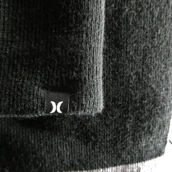 Hurley New Yorker Beanie Hat and Scarf Set Black One Size NWT - Picture 4 of 6
